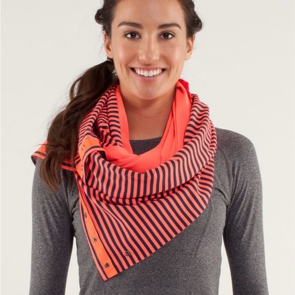 Lululemon Vinyasa Scarf - Picture 1 of 6